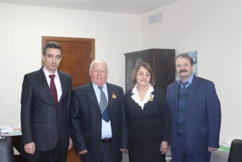 Երևանի թիվ 118 դպրոցի մանկավարժները պարգևատրվել են «Ոսկե հուշամեդալով»