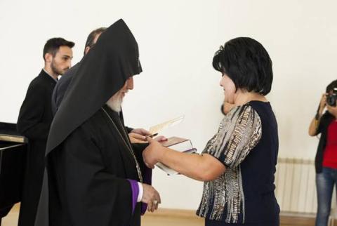 Մայր Աթոռում կայացավ «Լավագույն ուսուցիչ» ամենամյա մրցույթի մրցանակների հանձնման արարողությունը