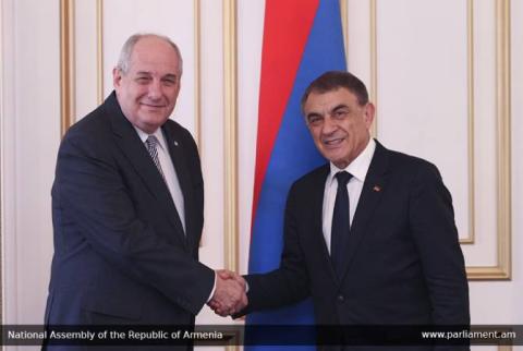 Հունաստանի ԱԳ փոխնախարարը առաջարկում է անցկացնել Հունաստանի, Հայաստանի եւ Կիպրոսի խորհրդարանների ղեկավարների հանդիպում