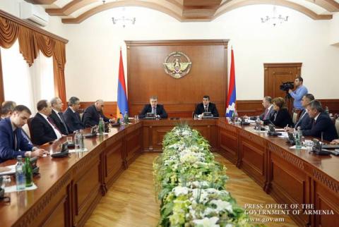 Ստեփանակերտում տեղի է ունեցել խորհրդակցություն` Հայաստանի և Արցախի կառավարությունների ղեկավարների մասնակցությամբ
