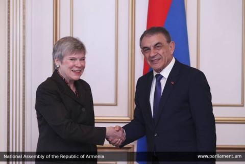 Արա Բաբլոյանն ընդունել է ՆԱՏՕ-ի գլխավոր քարտուղարի տեղակալին