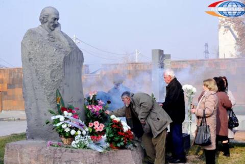 В Пантеоне парка имени Комитаса состоялось памятное мероприятие в честь Гранта Матевосяна