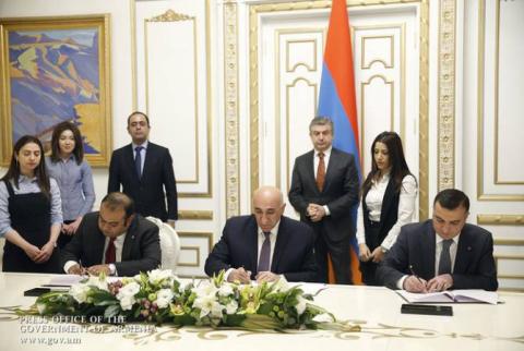 Подписан меморандум о взаимопонимании о создании работающих по принципу одного окна единых центров обслуживания граждан Армении