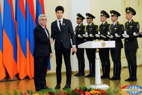 «Կյանքն ու կռիվ»-ի գլխավոր դերակատարը ֆիլմի հաջողությունը կապում է բարձր պրոֆեսիոնալիզմով արված աշխատանքի հետ