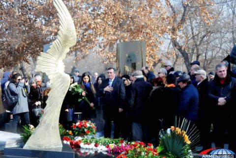 Գեղամ Գրիգորյանի ծննդյան օրը Պանթեոնում բացվեց նրան նվիրված հուշարձանը 
