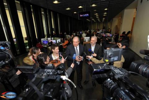 Armen Sargsyan prepares for meeting with President Sargsyan