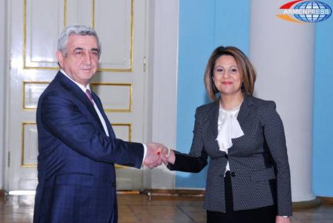 Президенту Армении Сержу Саргсяну верительные грамоты вручила посол Мальты в Армении Наташа Мели Даудей 