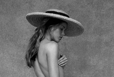 Модели Victoria's Secret снялись почти голыми