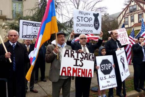 Справедливая сторона истории: американские армяне провели митинг протеста перед азербайджанским посольством