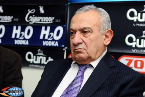 Գրականագետը պնդում է, որ հստակ գիտի Չարենցի գերեզմանի տեղը