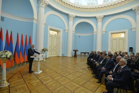 Նախագահի նստավայրում տեղի է ունեցել պարգևատրման հանդիսավոր արարողություն