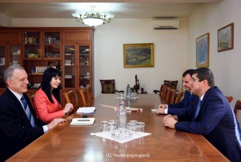 Արայիկ Հարությունյանն ընդունել է Հայաստանում Գերմանիայի նախկին դեսպան Հանս-Յոխեն Շմիդտին