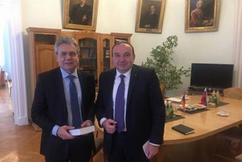 Armenian minister meets with president of academy of sciences of Russia in Moscow 