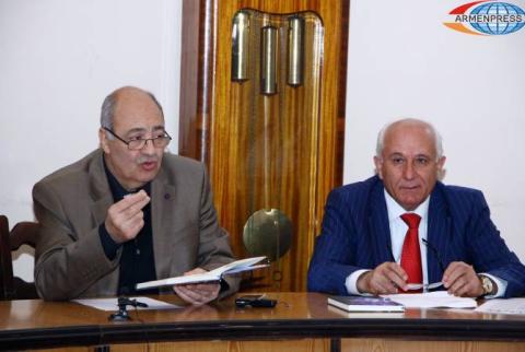 Հայրենիքի ու սիրո մասին Դավիթ Ավետիսյանի «Թափառող լույս» ժողովածուն հանձնվեց ընթերցողի դատին