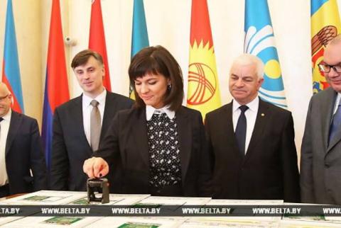 БЕЛТА отмечает 100-летие: в Минске состоялось гашение марки к этой дате