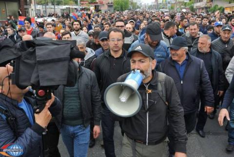 Փաշինյանը, Միրզոյանը և Միքայելյանը հարկադրաբար հեռացվել են հավաքի վայրից. ոստիկանությունը մանրամասներ է ներկայացրել