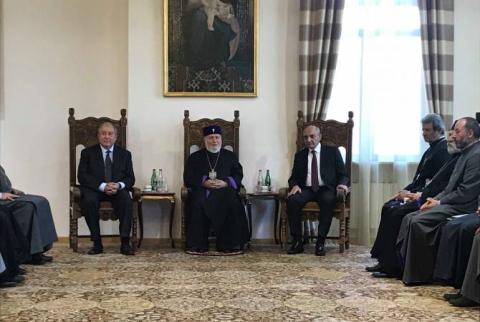 Президент Республики Арцах встретился с Католикосом Всех Армян Гарегином Вторым
