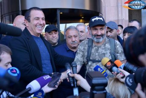 Tsarukyan endorses Nikol Pashinyan for second round of PM election