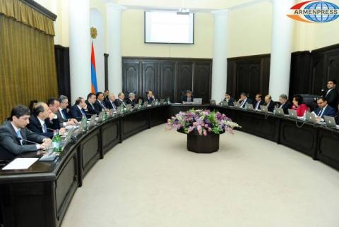 Правительство Армении намерено частично компенсировать платы за обучение студентам из приграничных общин