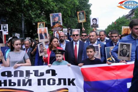 Участники акции «Бессмертный полк» почтили память павших в Великой Отечественной, Арцахской и Апрельской войнах