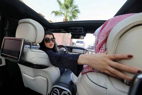 Սաուդյան Արաբիայում կանանց ավտոմեքենաների ցուցահանդես Է անցկացվում