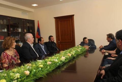 Սփյուռքի նախարարությունը հայ համայնքների հետ աշխատանքին կհաղորդվի բոլորովին նոր լիցքեր. նախարարն  ընդունել է արգենտինահայերի խմբի