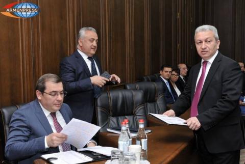 ԿԲ նախագահը հետաձգման դեպքում հնարավոր է համարում Կենսաթոշակային ֆոնդերի կառավարիչների հեռացումը Հայաստանից 