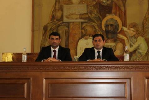Արագածոտնի մարզպետարանում Սուրեն Պապիկյանը ներկայացրել է  նորանշանակ մարզպետին