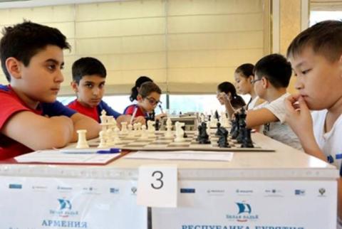 Վաղարշապատի թիվ 12 դպրոցի թիմը հերթական հաղթանակը տոնեց «Սպիտակ նավակ» մրցաշարում 