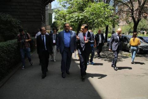 Արա Դարզին և Ռուբեն Վարդանյանն այցելեցին Հայրենիքի պաշտպանի վերականգնողական կենտրոն