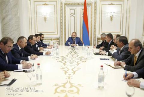 У премьер-министра Армении обсуждены вопросы заготовки молока, экспорта фруктов, овощей и организации процесса ирригации