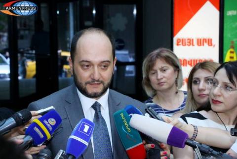 Նման մարդու հետ չեմ կարող որևէ շփում ունենալ. Արայիկ Հարությունյանը չի ընդունում համատեղ ասուլիս անցկացնելու Դեմոյանի հրավերը