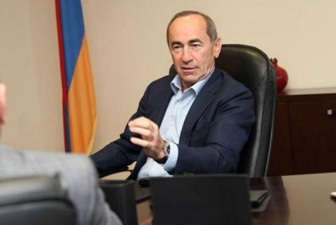 Роберт Кочарян сообщил детали своей встречи с командным составом ВС Армении в 2008-м году