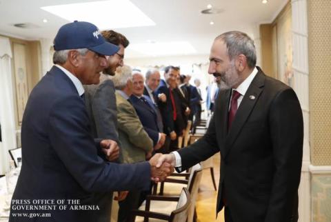 رئيس الوزراء الأرميني نيكول باشينيان يجري مأدبة غداء مع رجال الأعمال الأرمن-البلجيكيين الناشطين في صناعة الماس والقطاعات الإقتصادية الأخرى  