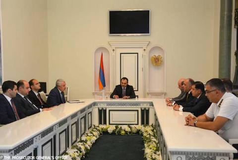 ՀՀ դատախազությունում քննարկվել են կոռուպցիոն հանցագործությունների դեմ պայքարի և պետությանը պատճառված վնասների վերականգնման խնդիրները