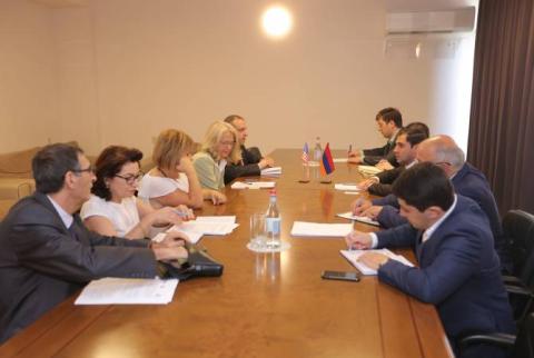 Սուրեն Պապիկյանն ընդունել է USAID-ի պատվիրակությանը