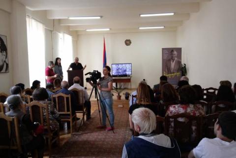 Լոռեցի մտավորականները ոգևորությամբ ընդունեցին Քըրք Քըրքորյանի մասին պատմող «Խաղացողը» գիրքը  