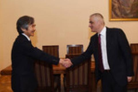 Armenian deputy PM holds meeting with Japanese Ambassador