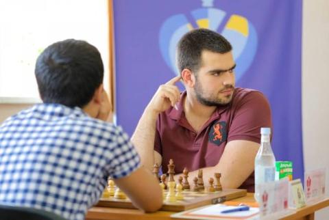 Ованес Габузян отстает от лидера турнира «U.S. Masters Championship» на пол-очка