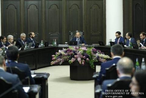 “Nous devons trouver des solutions plus radicales dans le système d'irrigation”, Premier ministre