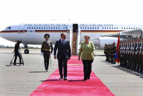 La Chancelière allemande Angela Merkel est arrivé en Arménie en visite officielle