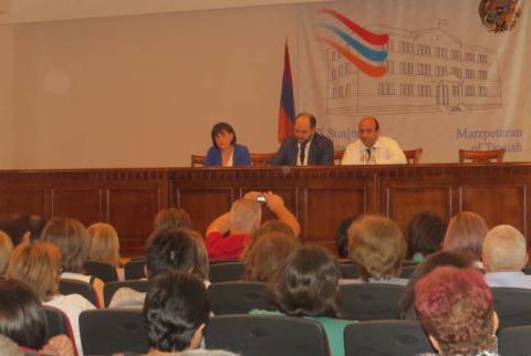 Վերանայվում է դպրոցների ֆինանսավորման բանաձևը. Արայիկ Հարությունյանը խորհրդակցություն է անցկացրել Տավուշի մարզում 