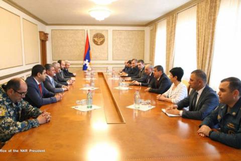 President Sahakyan holds meeting with Armenian government delegation in Stepanakert 