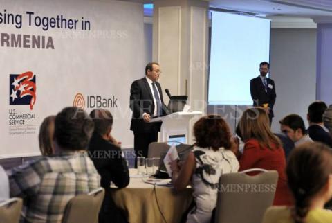 مؤتمر تعزيز العلاقات التجارية والاستثمارية الأرمينية- الأمريكية وفرص أعمال الامتياز في أرمينيا يعقد بيريفان