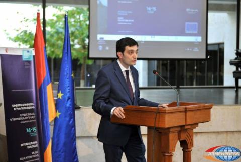 Կոմիտասի ծննդյան 150-ամյա հոբելյանին ընդառաջ մեկնարկեց միջմշակութային երկխոսությանն ուղղված միջազգային ֆորումը