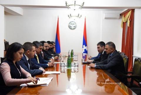 ԱՀ պետնախարար Մարտիրոսյանն ընդունել է ՀՀ փոխվարչապետ Տիգրան Ավինյանի գլխավորած պատվիրակությանը