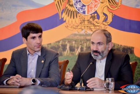 Վարչապետը հանձնարարեց մեկամսյա ժամկետում ներկայացնել լոլիկի ցեցի դեմ պայքարի ծրագիր