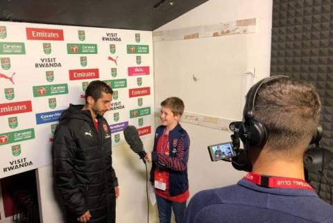 L’interview de Mkhitaryan avec le jeune supporter  d'Arsenal