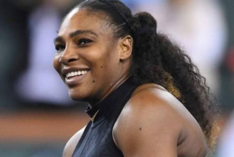 Серена Уильямс спела обнаженной ради борьбы с раком груди