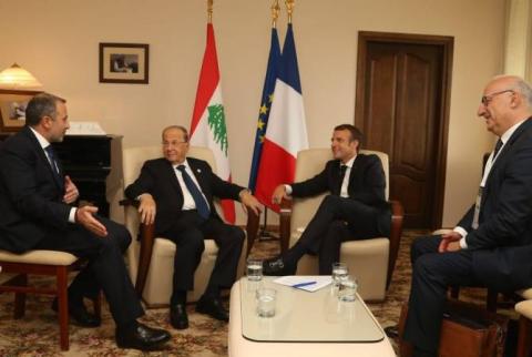 Rencontre entre les Présidents de la France et du Liban à Erevan 